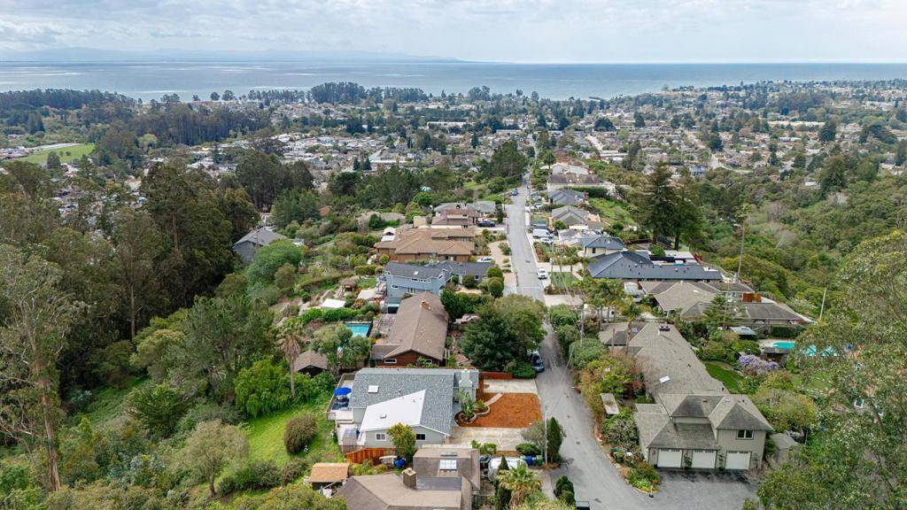 Soquel, CA 95073,3480 Crestline WAY