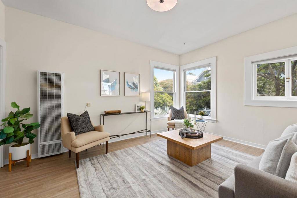 San Francisco, CA 94117,205207 Downey ST