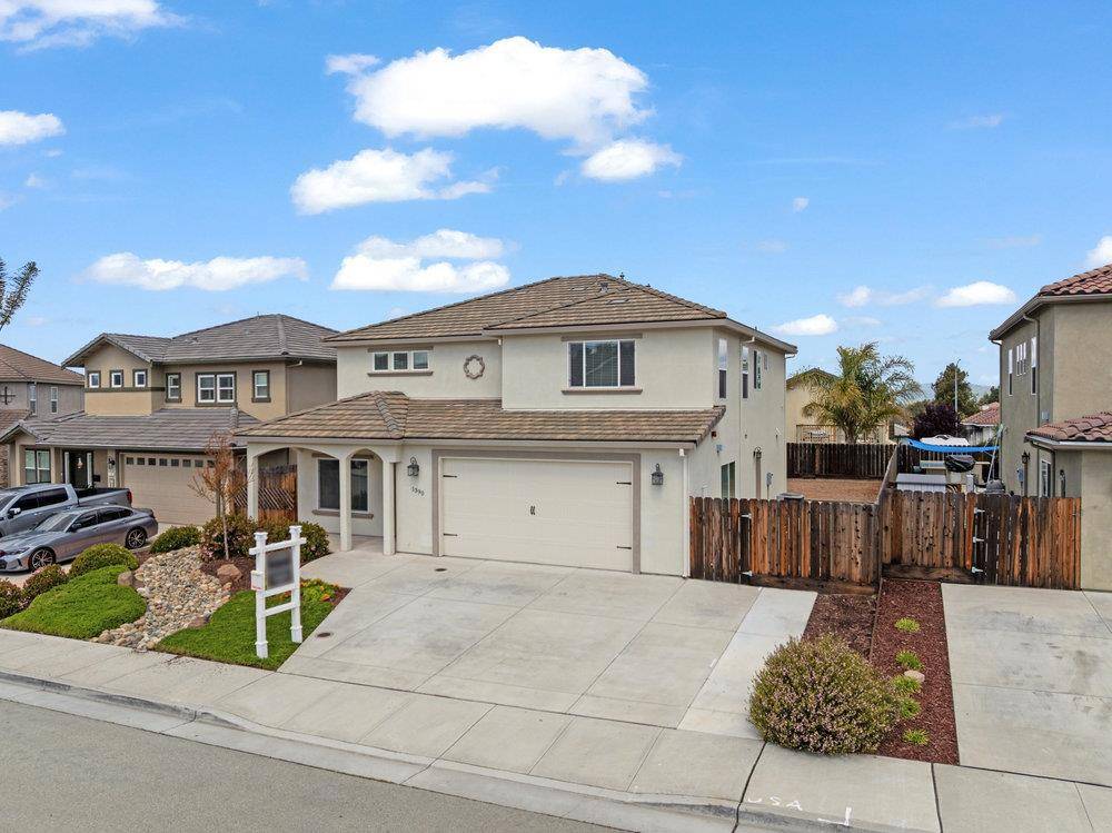 Hollister, CA 95023,1390 Marilyn CT