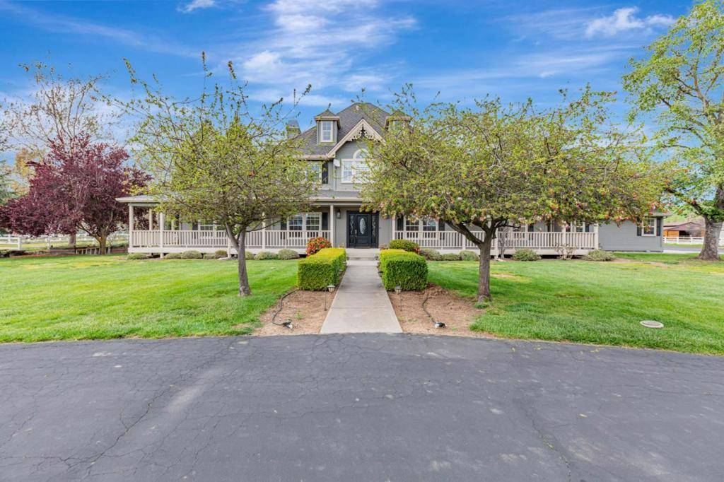 Hollister, CA 95023,560 Tevis TRL