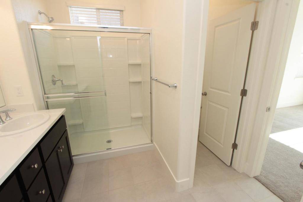 Los Banos, CA 93635,1209 Gypsum DR