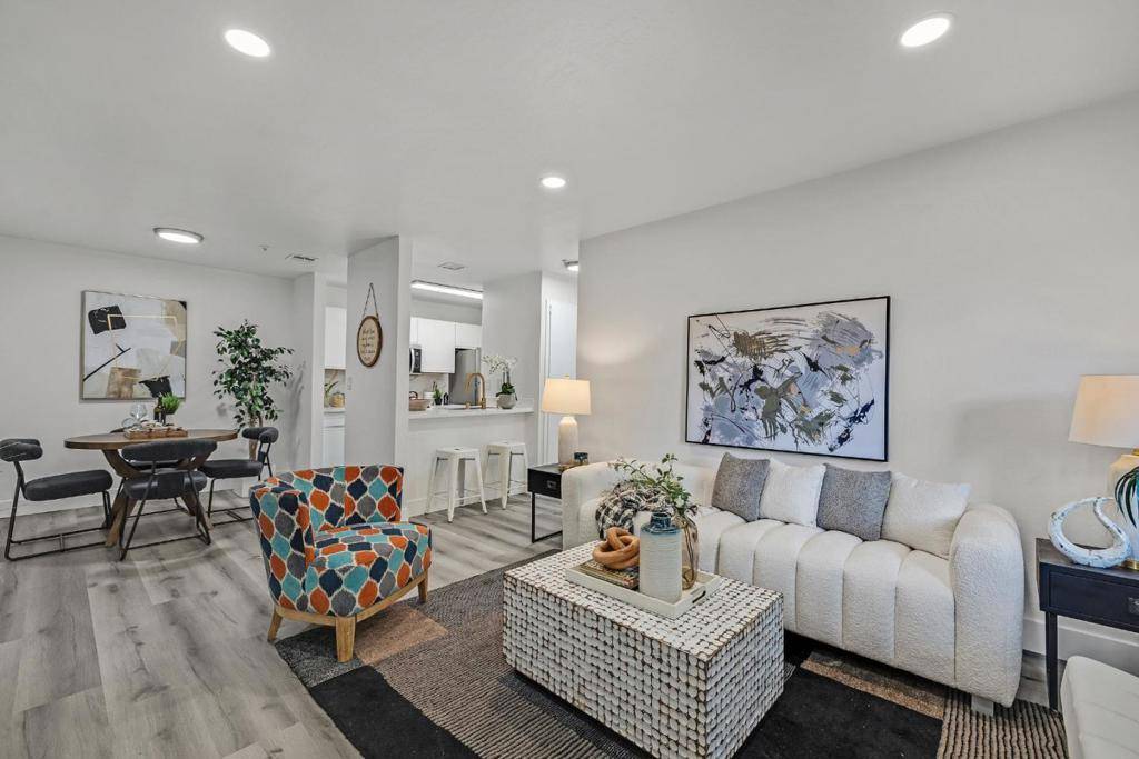 Walnut Creek, CA 94597,3173 Wayside PLZ #102