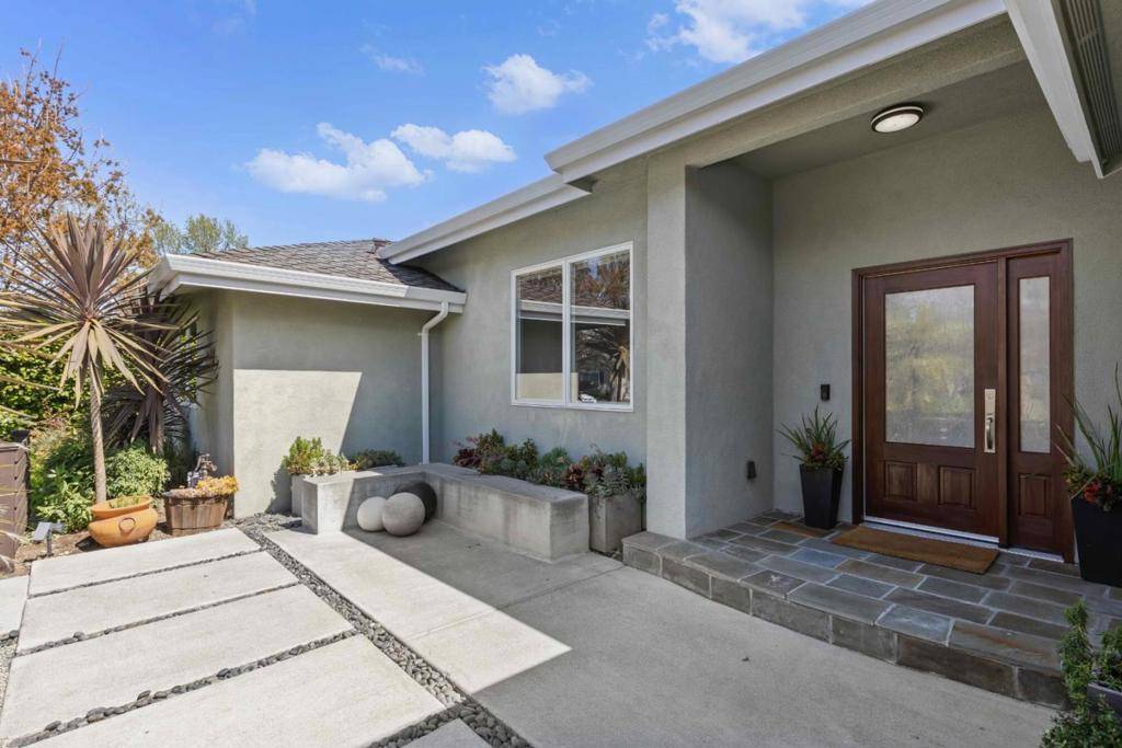 Los Altos, CA 94024,1731 Juarez AVE
