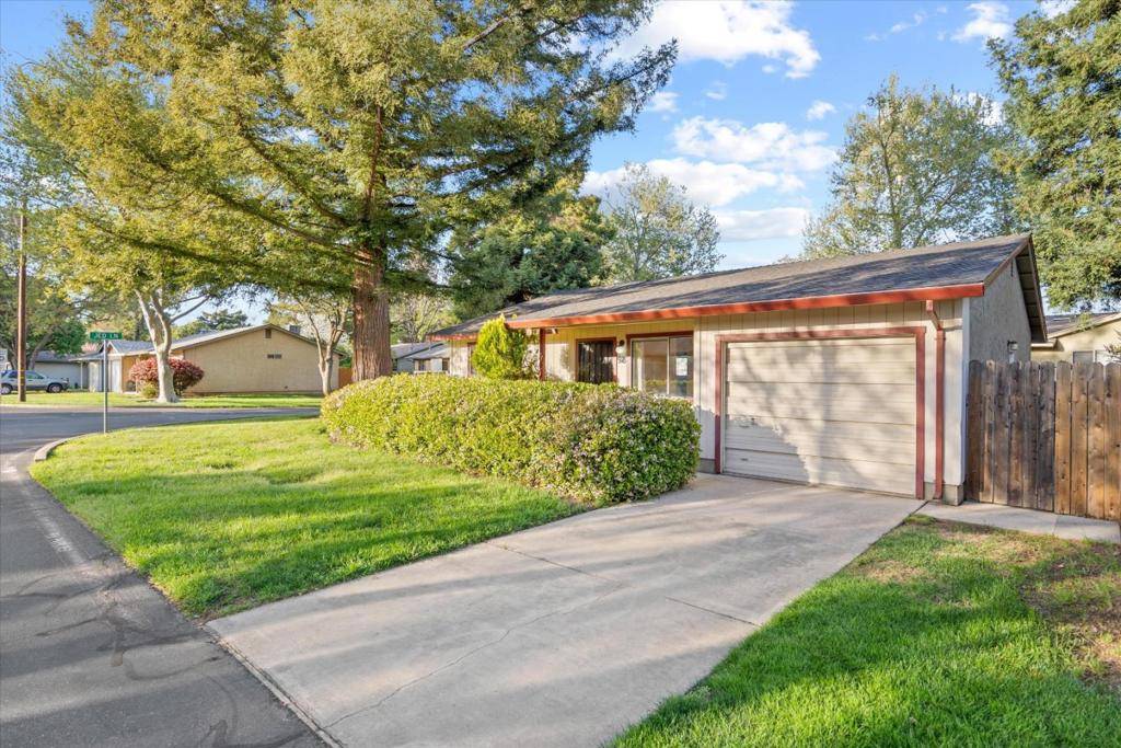 Chico, CA 95926,976 Jenooke LN