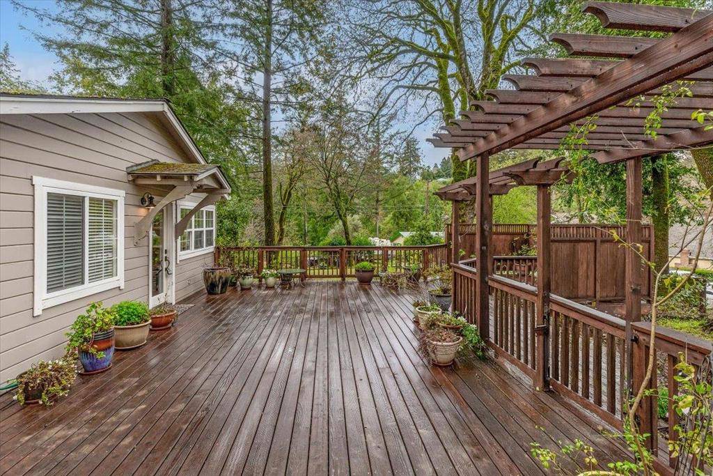 Los Gatos, CA 95033,18125 Santa Ana RD