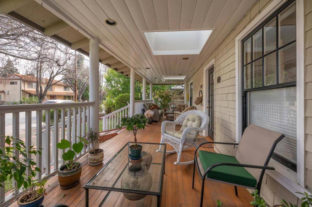 Palo Alto, CA 94301,943 Addison