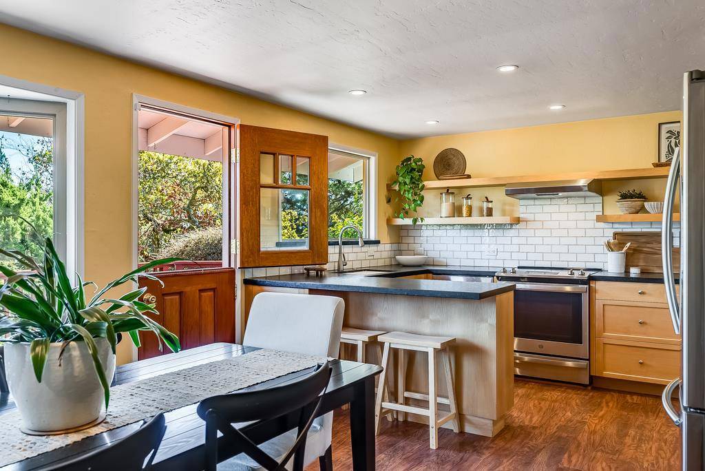Watsonville, CA 95076,831 Calabasas RD