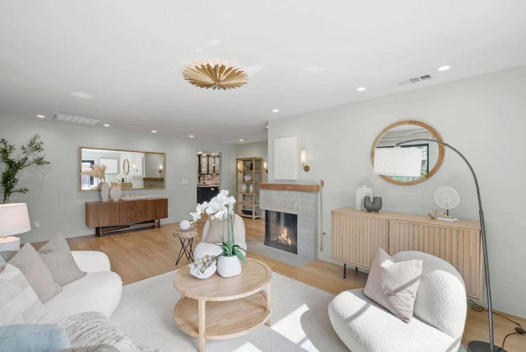 Palo Alto, CA 94303,1863 Edgewood DR