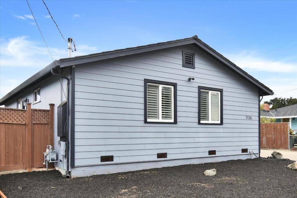 Pacifica, CA 94044,1136 Escalero AVE