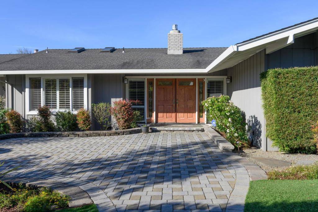 Aptos, CA 95003,940 Pinehurst DR