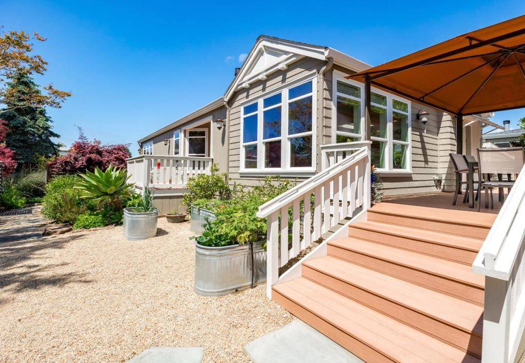 Santa Cruz, CA 95062,2655 Brommer ST