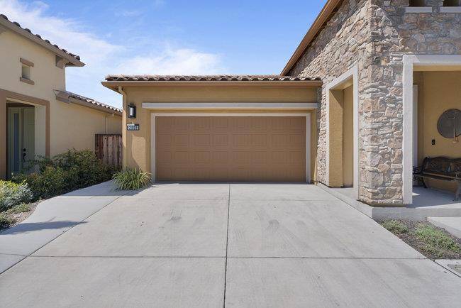 Hollister, CA 95023,2008 White Oak DR