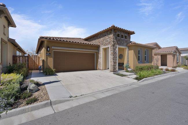 Hollister, CA 95023,2008 White Oak DR
