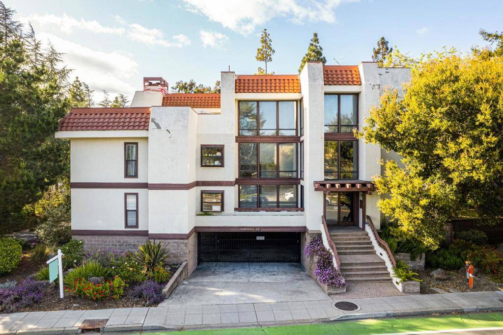 Palo Alto, CA 94306,496 W Charleston RD #302
