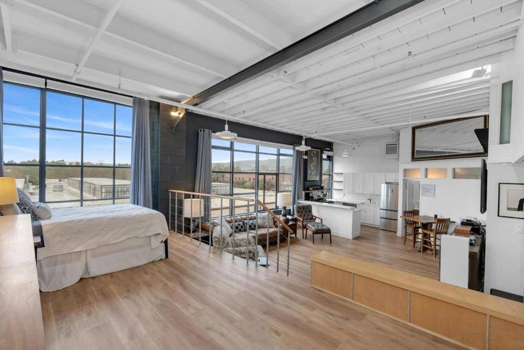 Emeryville, CA 94608,4053 Harlan ST #311