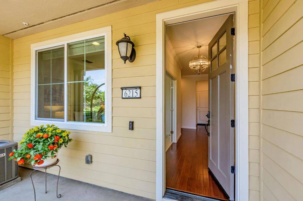 San Jose, CA 95123,6215 White Moonstone CT