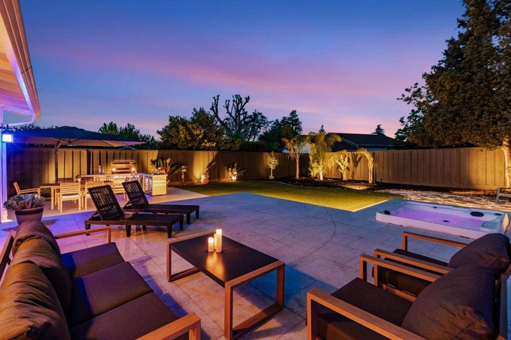 San Jose, CA 95124,2924 Vivian LN