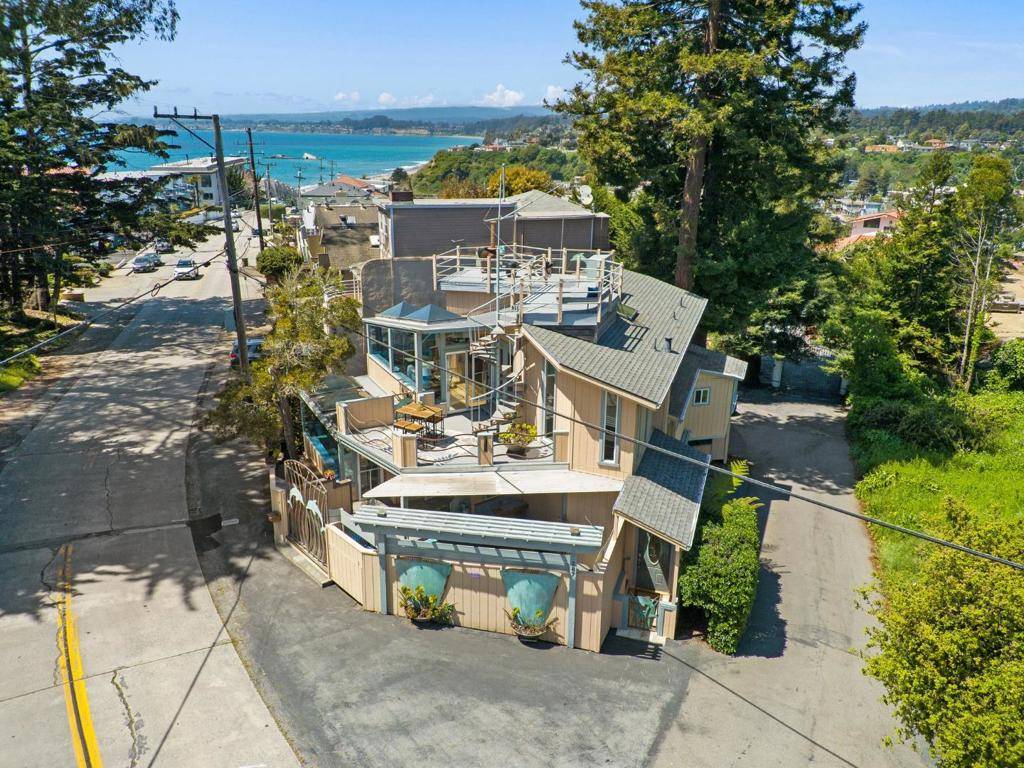 Aptos, CA 95003,287 Rio Del Mar BLVD