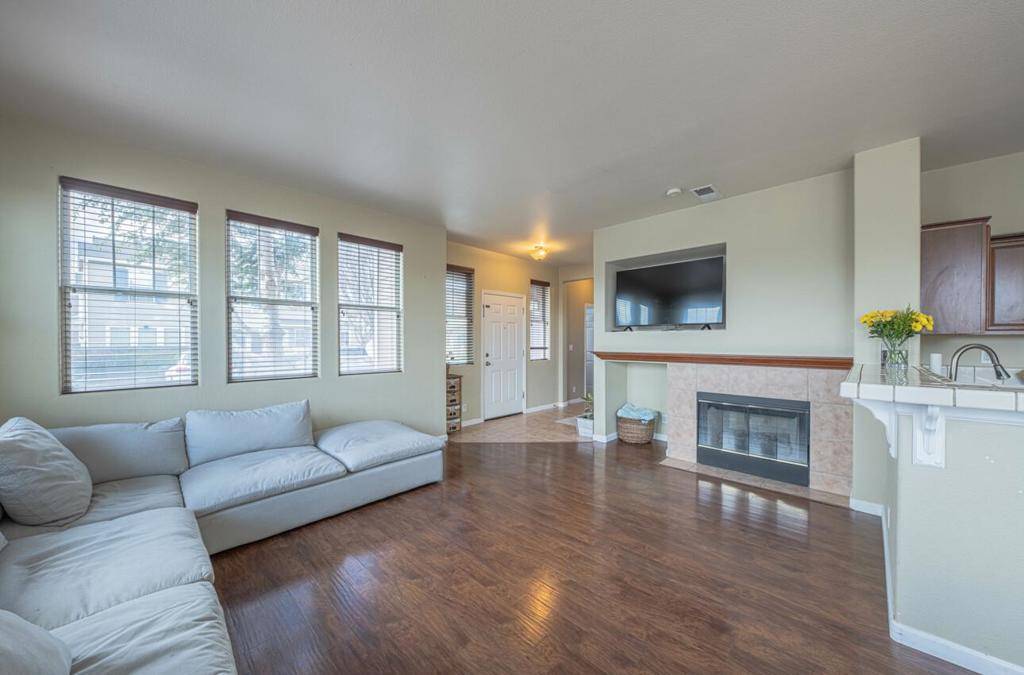 Soledad, CA 93960,271 Azalea PL