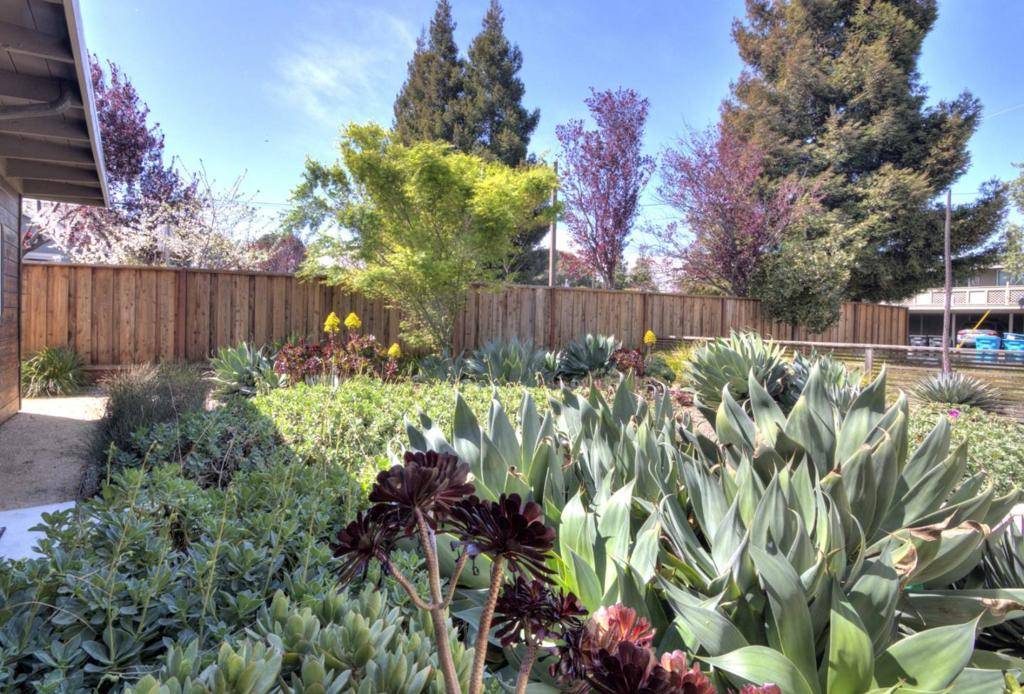 Menlo Park, CA 94025,1110 Almanor AVE