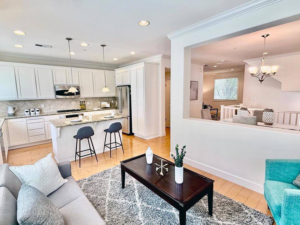 Sunnyvale, CA 94089,1009 Jena TER