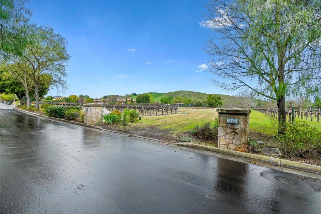 San Martin, CA 95046,1265 Lions Peak LN