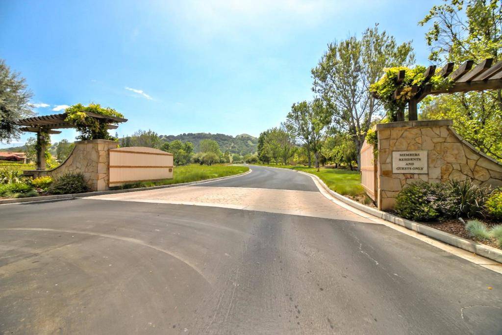 San Martin, CA 95046,1265 Lions Peak LN