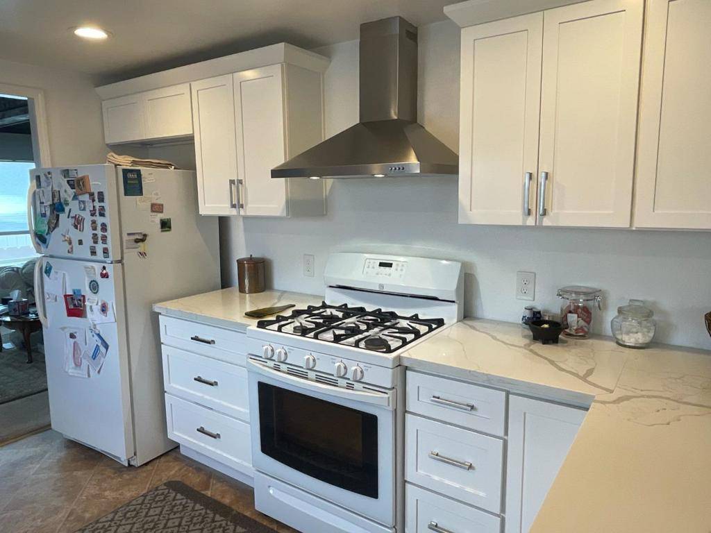 Salinas, CA 93905,150 Kern ST