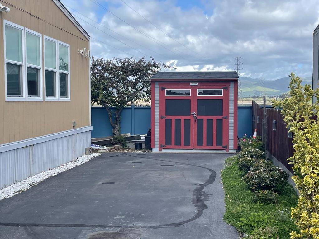 Salinas, CA 93905,150 Kern ST
