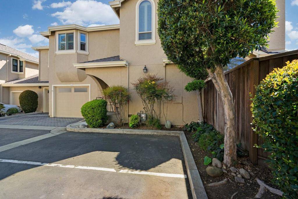 Campbell, CA 95008,662 W Parr AVE