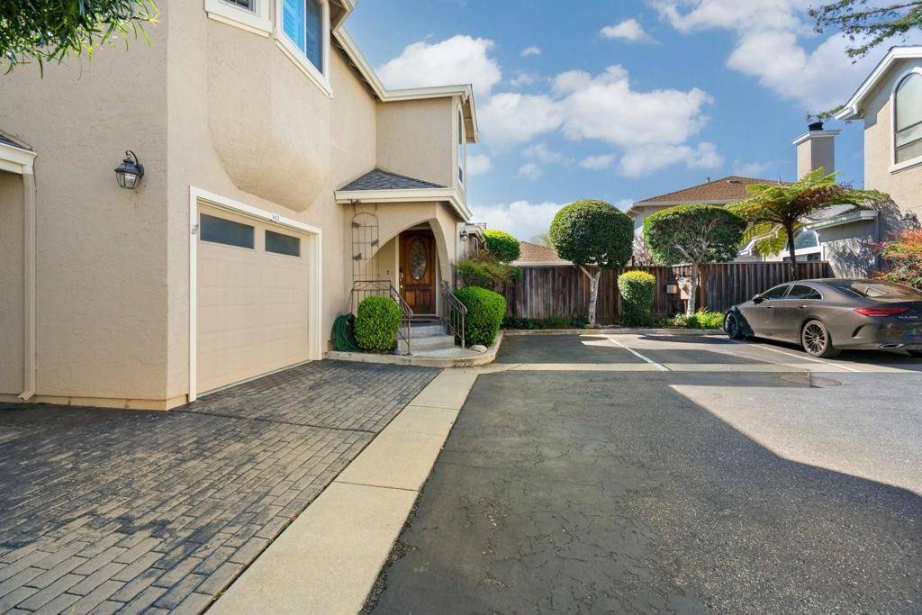 Campbell, CA 95008,662 W Parr AVE
