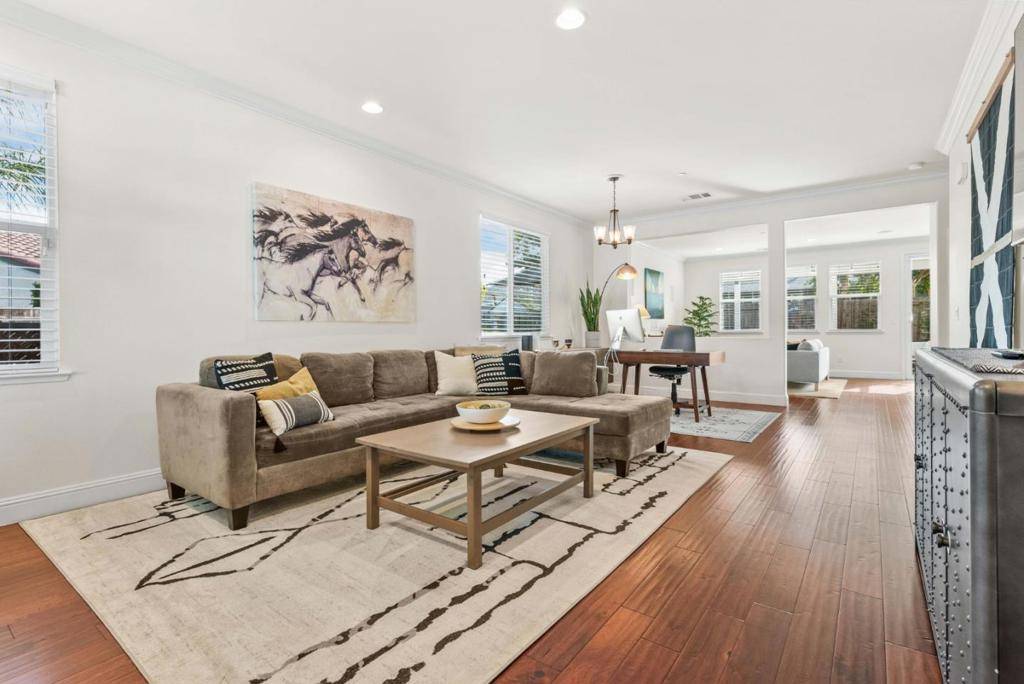 Hollister, CA 95023,1031 Harbor CT