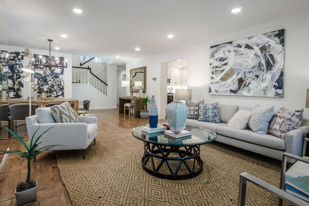 San Carlos, CA 94070,1 Buttercup LN