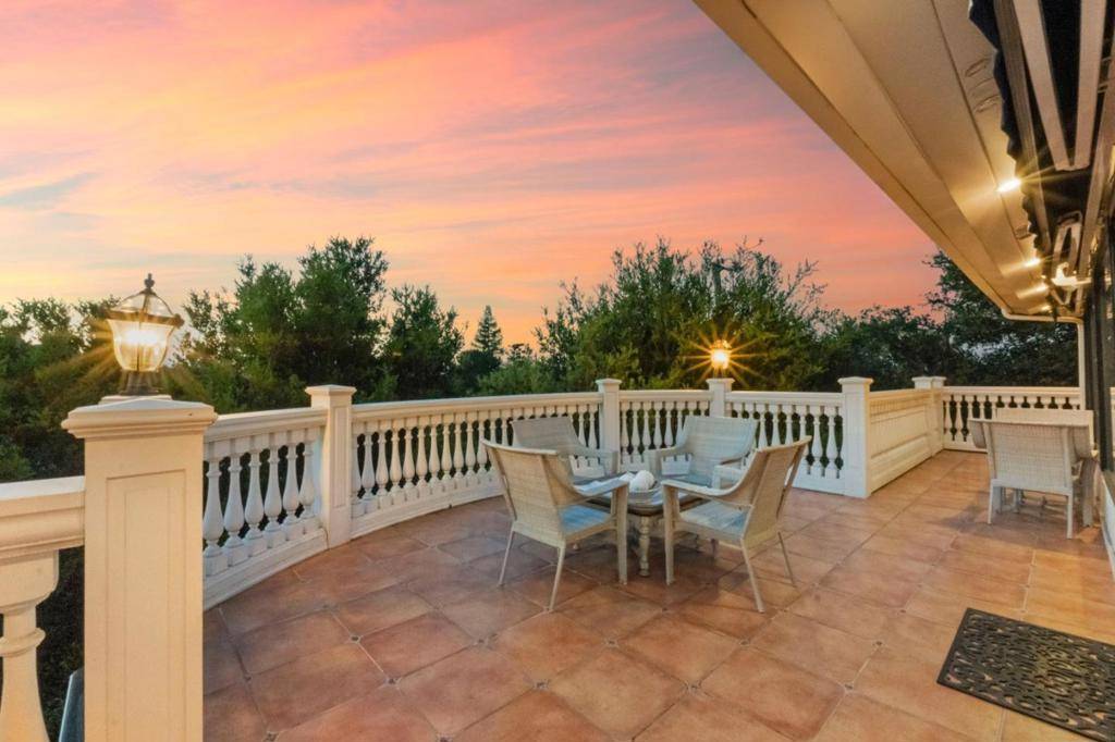 Los Altos, CA 94024,911 Matts CT