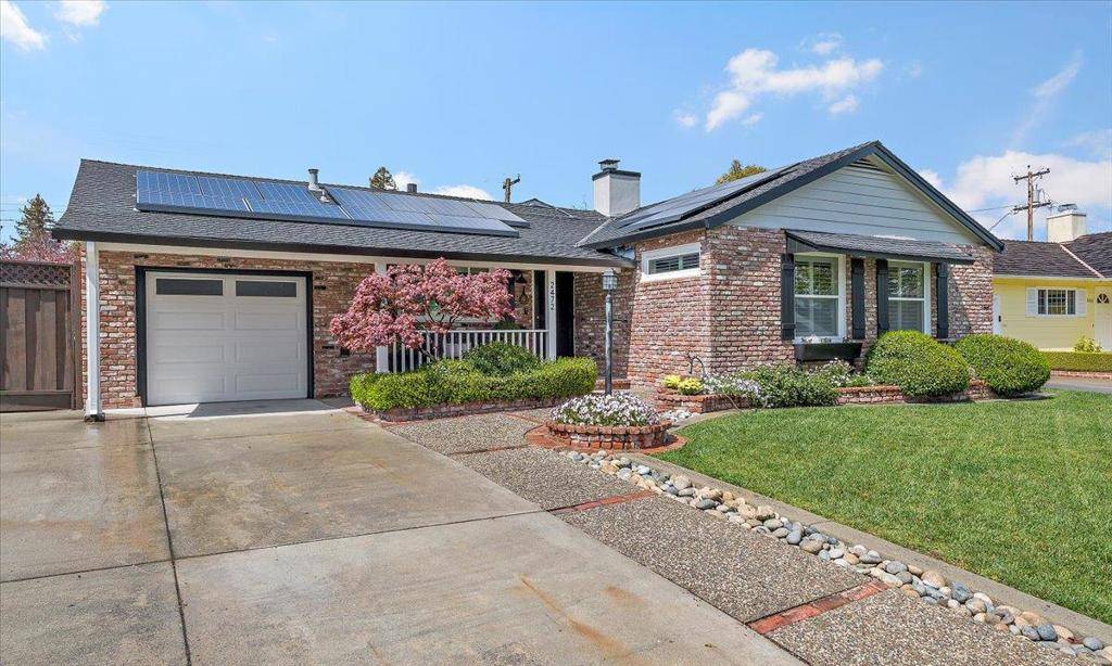Redwood City, CA 94061,2472 Oregon AVE