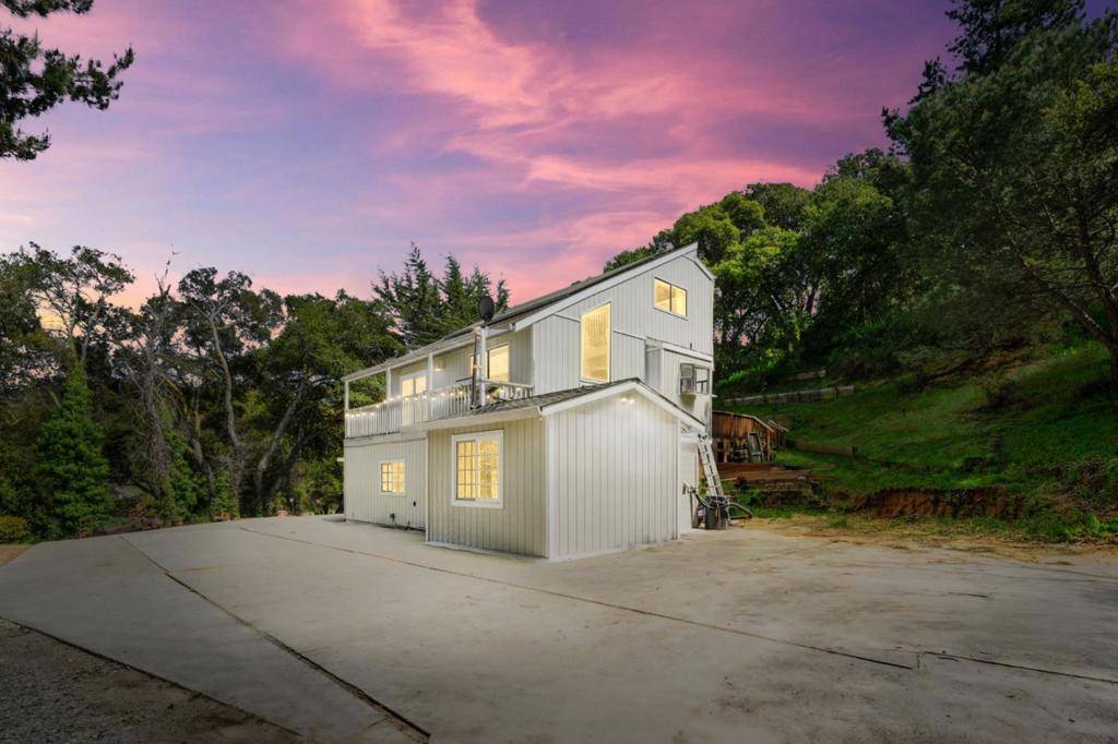 Salinas, CA 93907,19180 Mallory Canyon RD