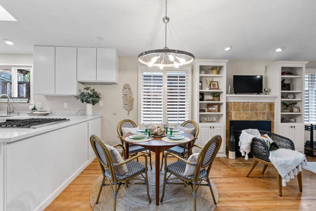 Aptos, CA 95003,512 Cedar Street