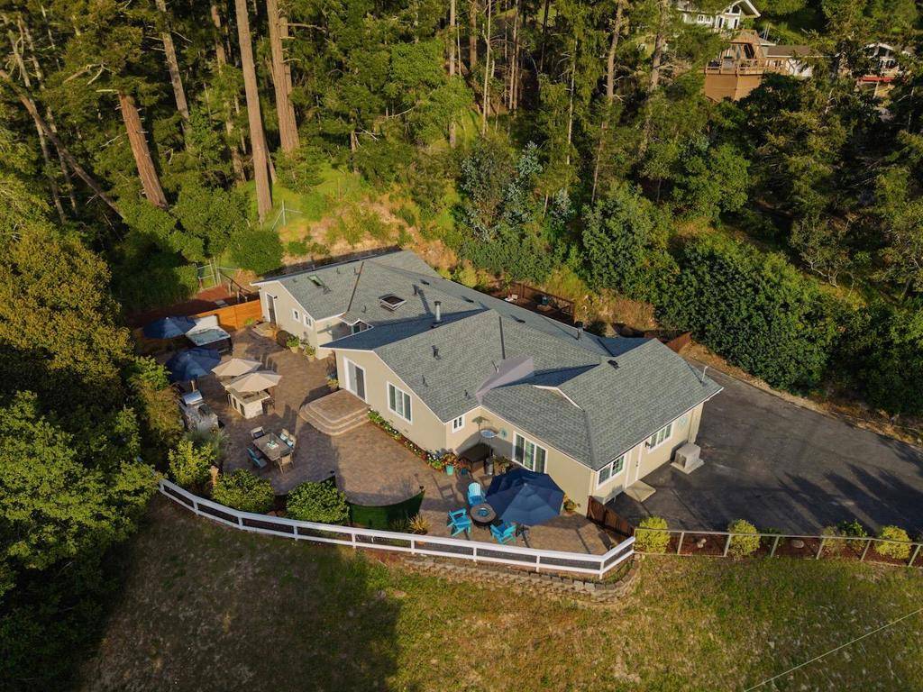 Santa Cruz, CA 95060,145 Rabbits Run RD