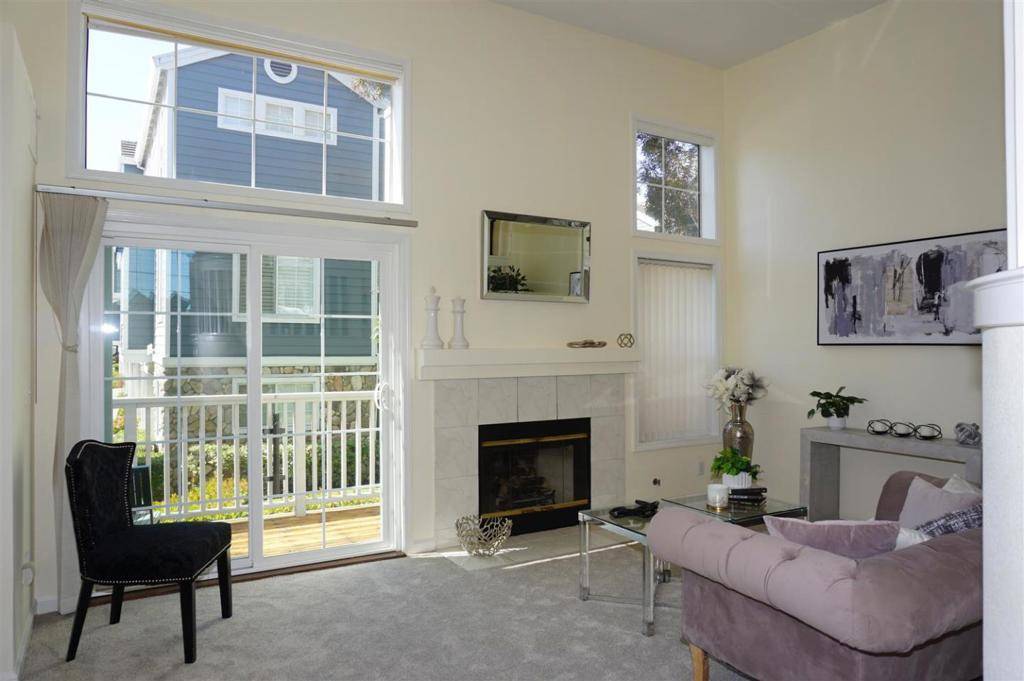 Redwood City, CA 94065,318 Genoa DR #160