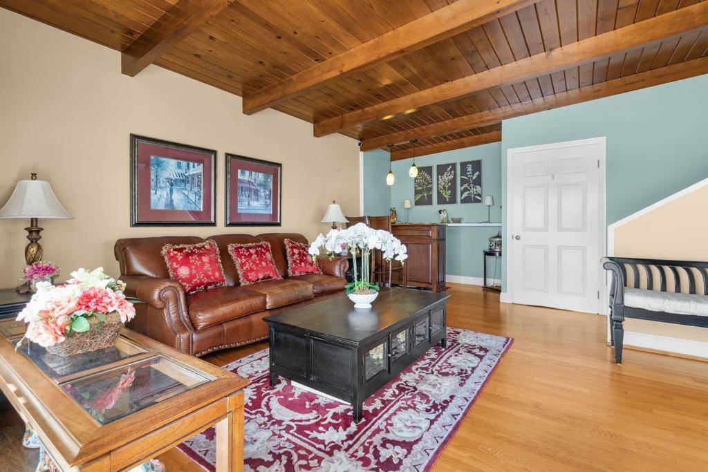 117 Dundee DR South San Francisco, CA 94080