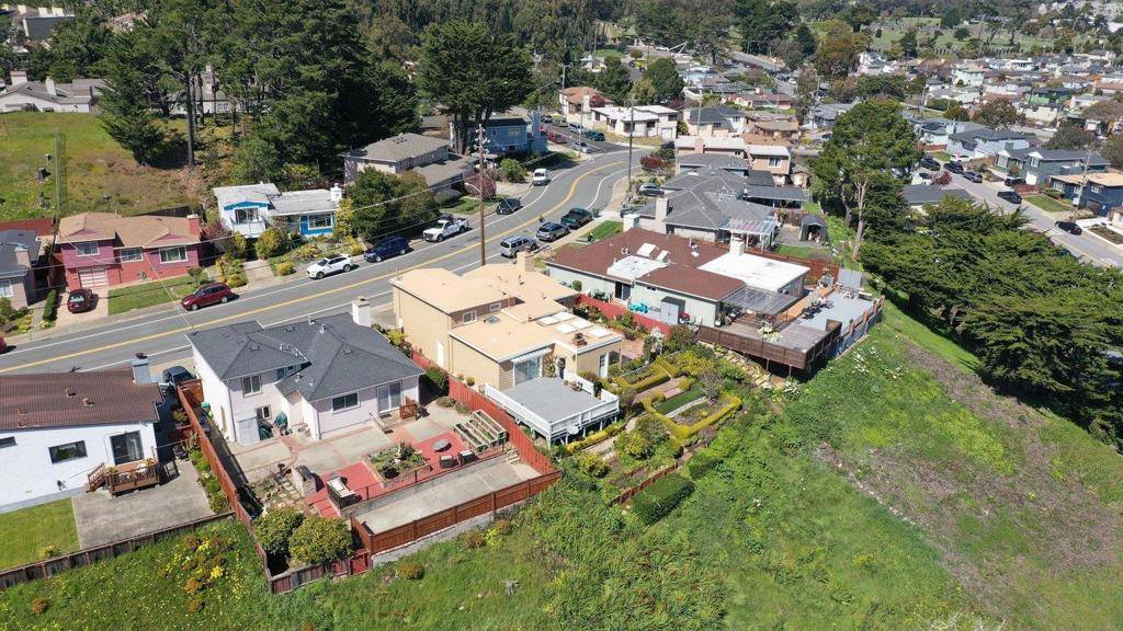 South San Francisco, CA 94080,117 Dundee DR