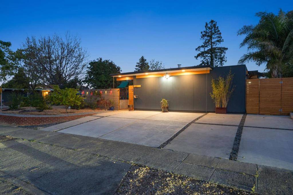 Sunnyvale, CA 94087,614 Torrington DR