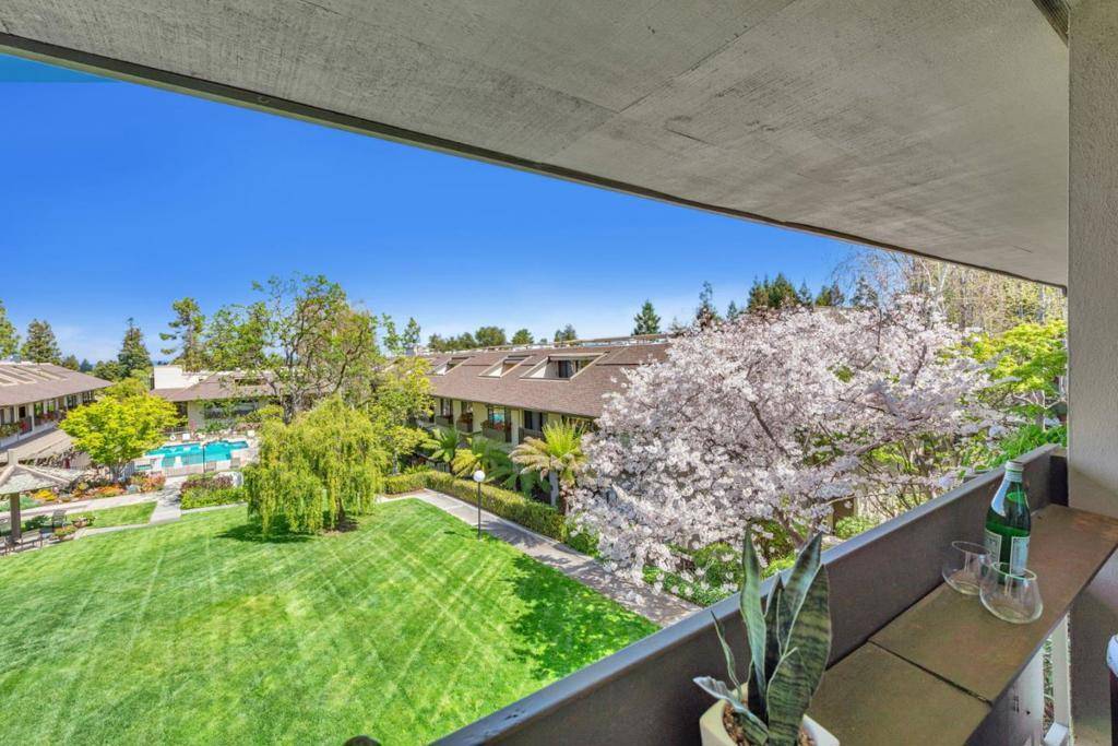 Menlo Park, CA 94025,2140 Santa Cruz AVE #D207