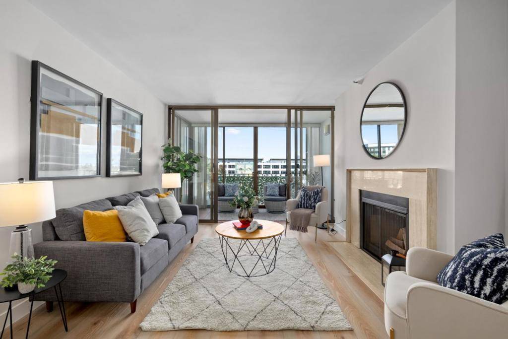 San Mateo, CA 94401,555 Laurel AVE #330