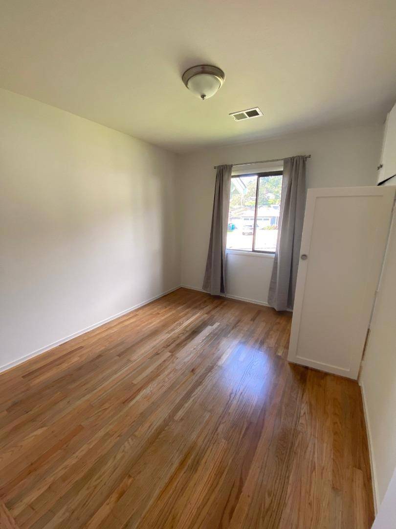 Pacifica, CA 94044,996 Crespi DR
