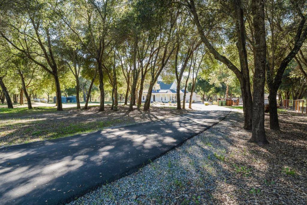 Gilroy, CA 95020,10555 Watsonville RD