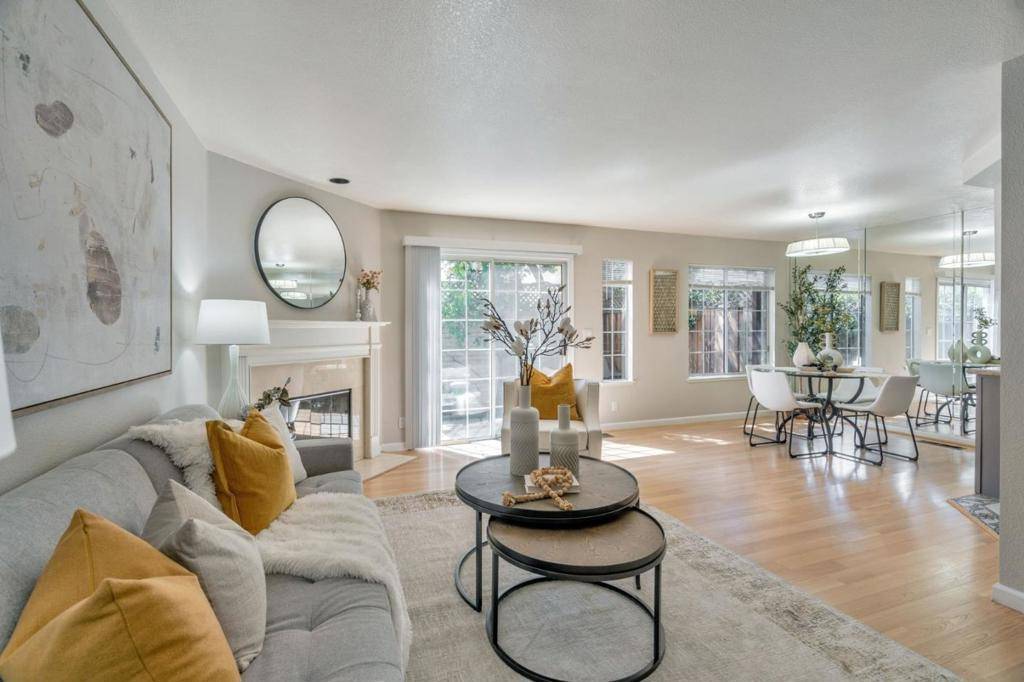 Cupertino, CA 95014,20654 Gardenside CIR