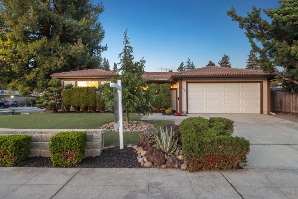 Sunnyvale, CA 94086,1049 Azalea DR