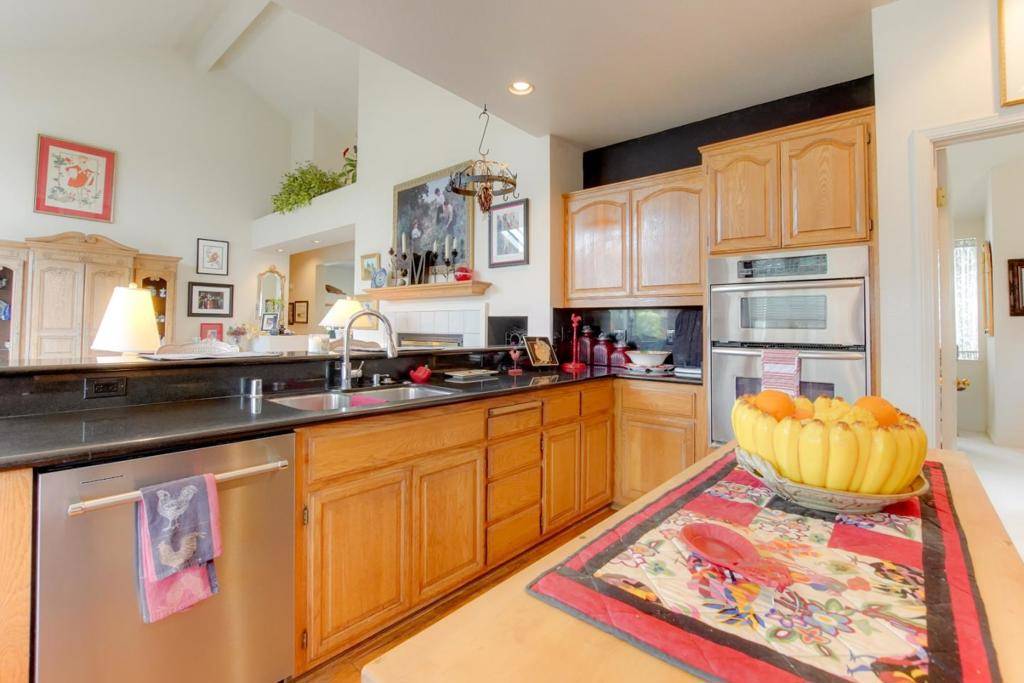 Hollister, CA 95023,47 Maries CT
