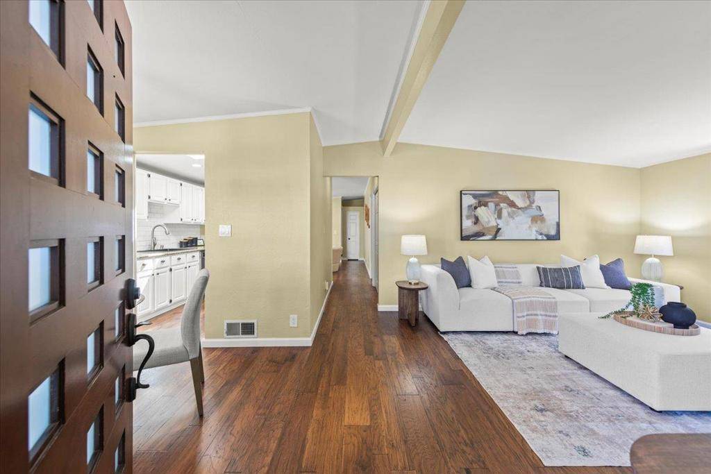 Campbell, CA 95008,494 Century DR
